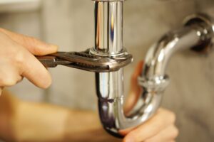 skilled plumber for leaky faucets